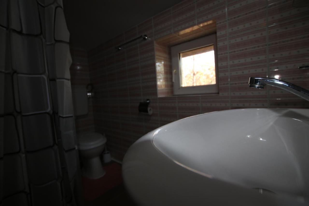 B&B Duo Caffe Baneasa Boekarest Buitenkant foto