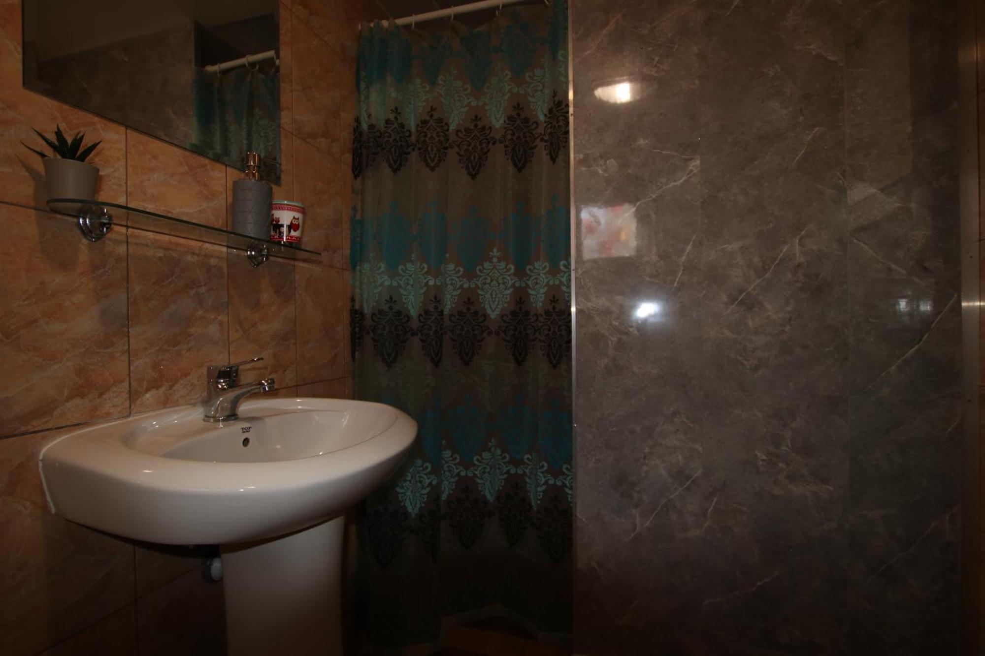 B&B Duo Caffe Baneasa Boekarest Buitenkant foto